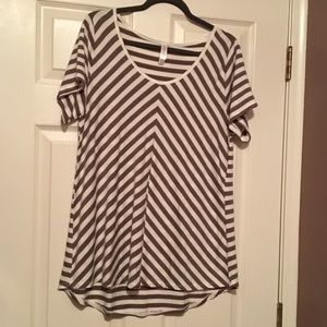 NWOT XL LuLaRoe Classic T white and gray stripe